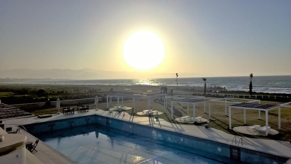 Aphrodite Beachfront Penthouse Apartment Kaziverá Kültér fotó
