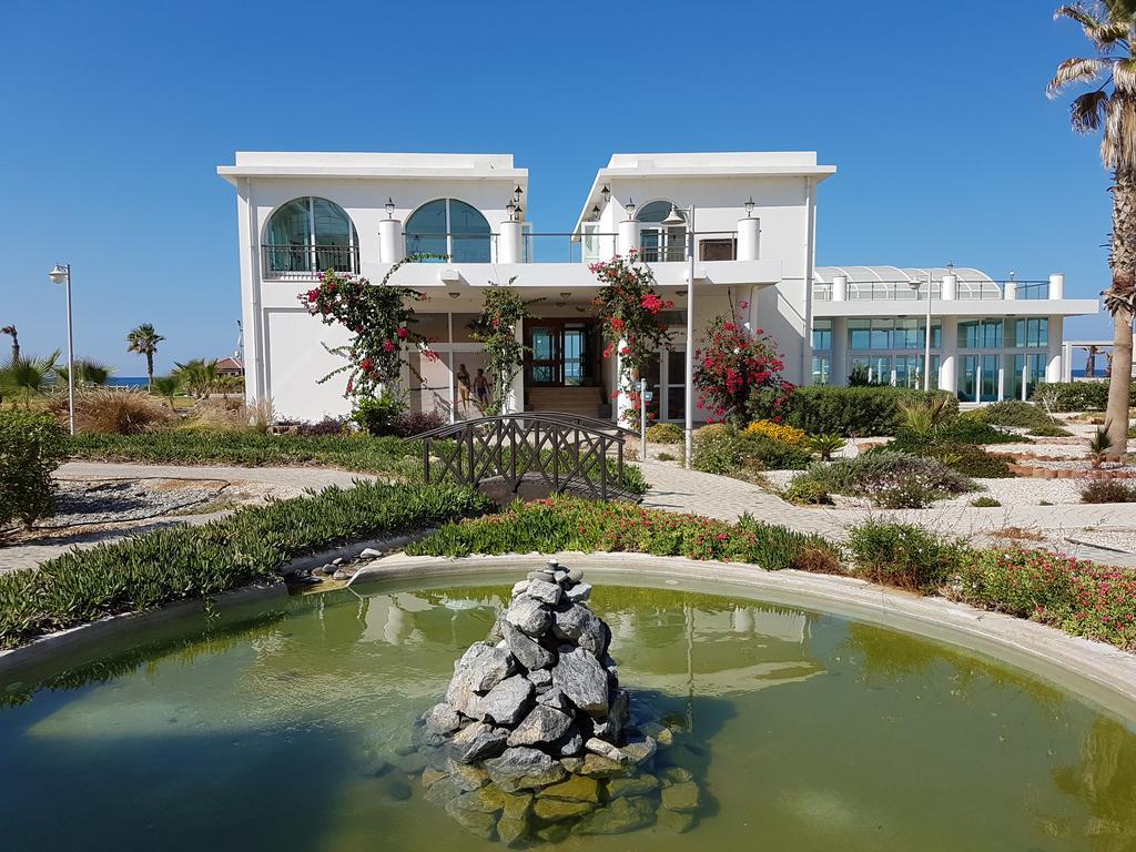Aphrodite Beachfront Penthouse Apartment Kaziverá Kültér fotó