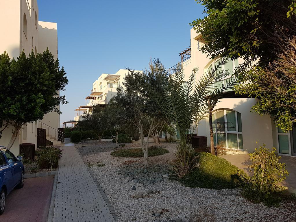 Aphrodite Beachfront Penthouse Apartment Kaziverá Kültér fotó